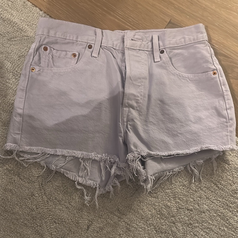 NWOT Levi's Women's Light Purple Shorts